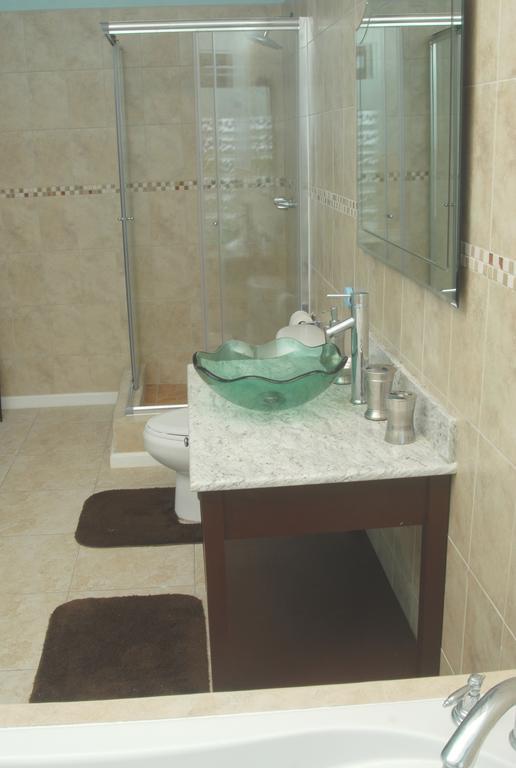 Heavenly Suites La Feuillet المظهر الخارجي الصورة
