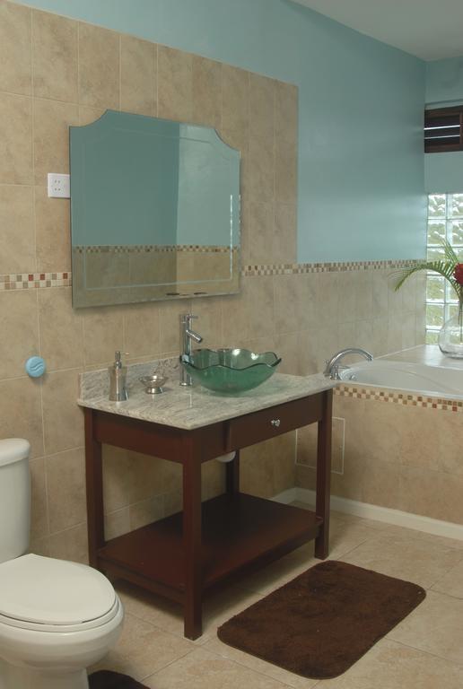 Heavenly Suites La Feuillet المظهر الخارجي الصورة