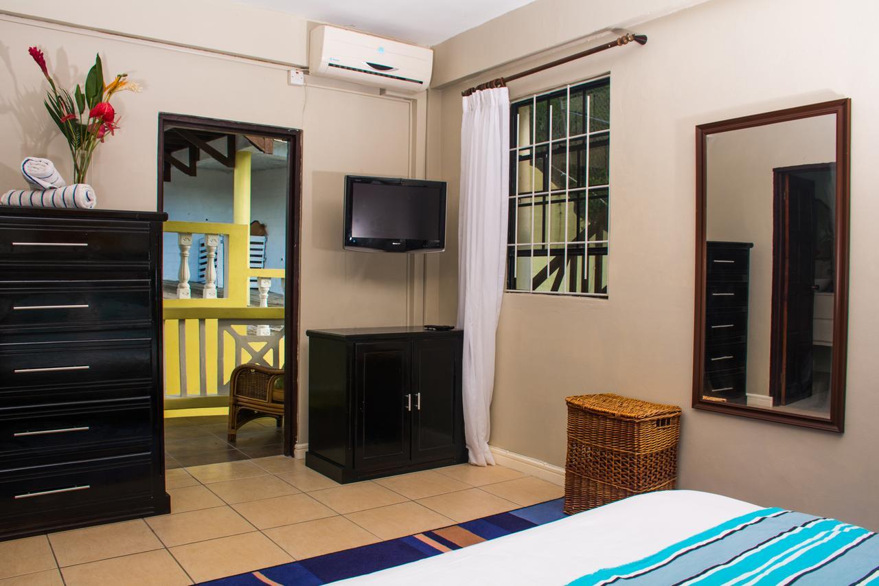 Heavenly Suites La Feuillet المظهر الخارجي الصورة