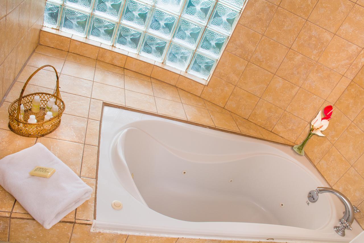 Heavenly Suites La Feuillet المظهر الخارجي الصورة