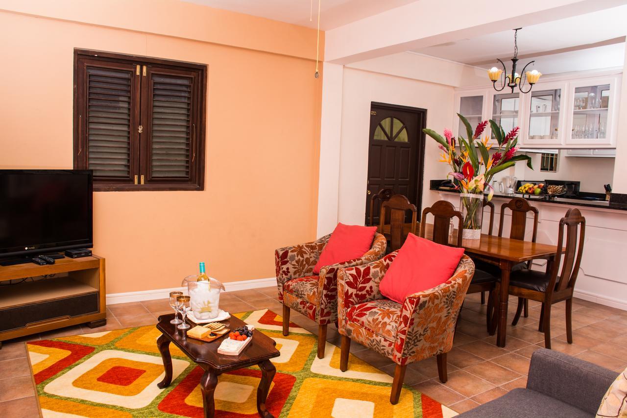 Heavenly Suites La Feuillet المظهر الخارجي الصورة
