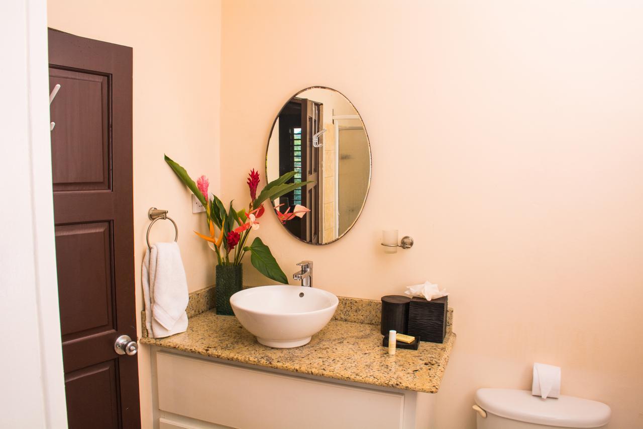 Heavenly Suites La Feuillet المظهر الخارجي الصورة