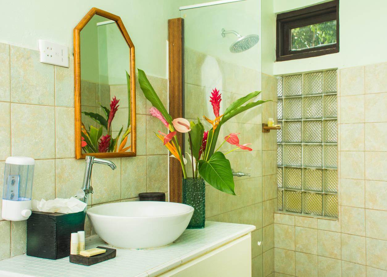 Heavenly Suites La Feuillet المظهر الخارجي الصورة